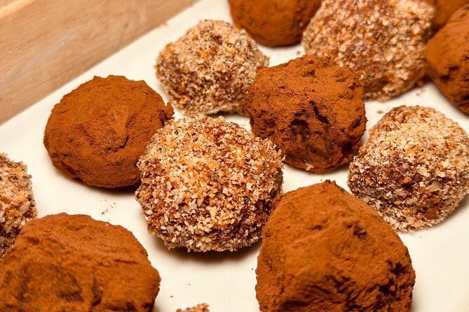 1.5h Hands on Chocolate Workshop: Truffles & Tasting - Hot Chocolate Tasting: A Pause That Makes the Whole Thing Worth It