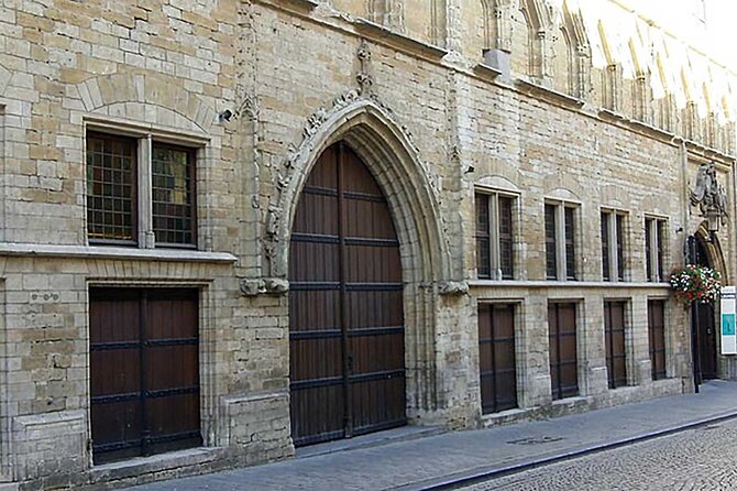 600 Years of History and Heritage: A Self-Guided Walking Tour of Leuven - Two Squares and a Famous Leuven Resident: When Leuven Shows Its Personality
