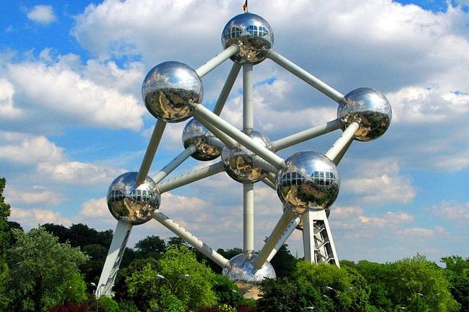 Best of Brussels : Private Luxury Tour - Entering the Brussels highlights circuit in a luxury van