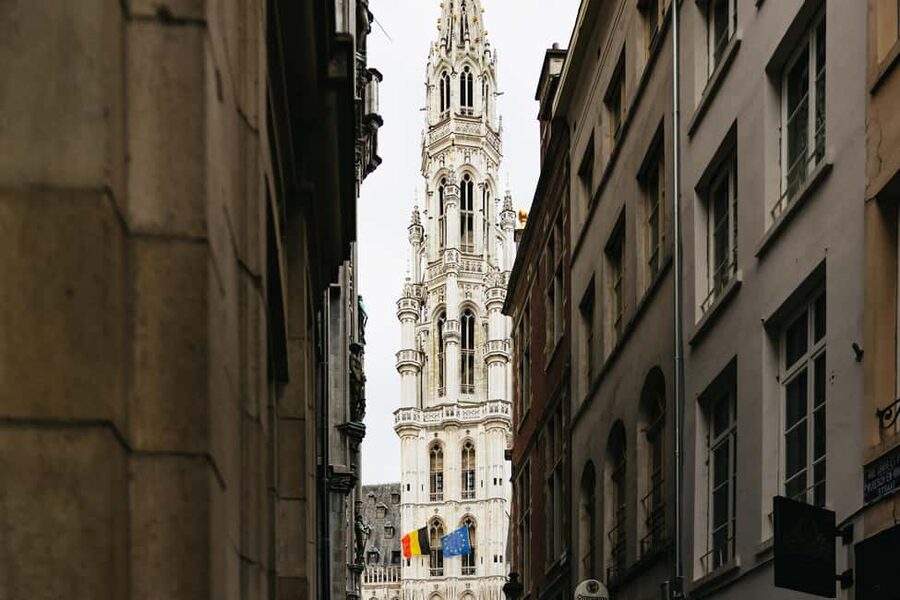 Brussels: Beer Tasting Tour with 7 Beers and Snacks - What you’ll see on the route: Saint Géry, the fish market, and Saint Catherine’s Church