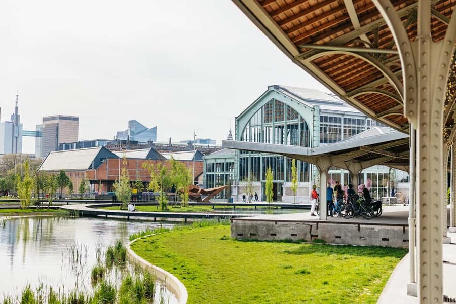 Brussels: City Highlights and Hidden Gems Bike Tour - Should you book this Brussels highlights-and-corners bike tour?