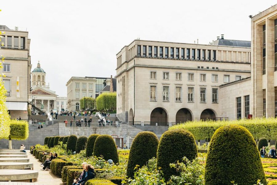Brussels: City Highlights Walking and Tasting Tour - The Local Bar Beer Stop: Four Tastings, and How to Make It Fun