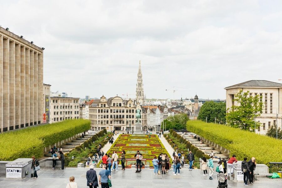 Brussels: City Highlights Walking and Tasting Tour - Chocolate, Waffles, and Frites: How to Think About the Tastings
