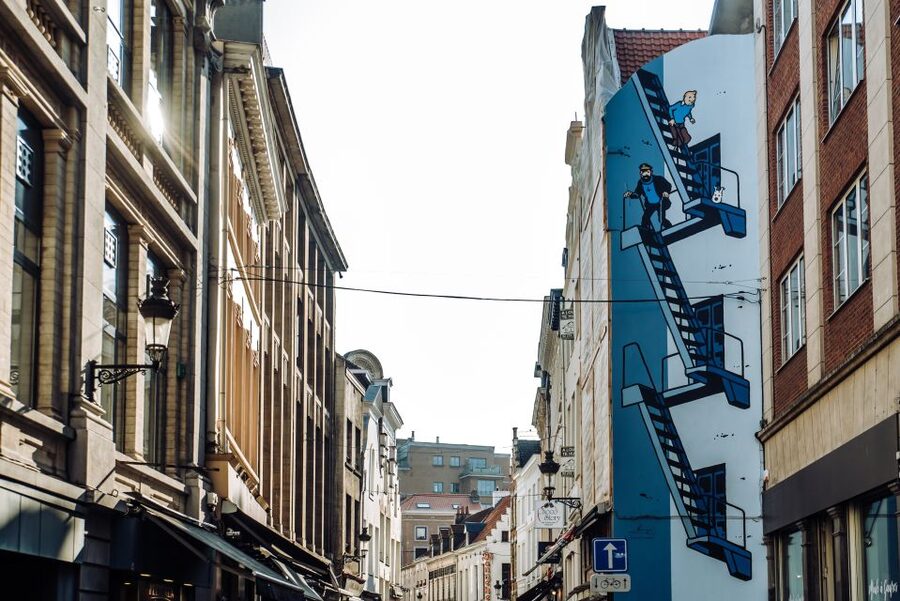 Brussels Comics & Street Art: Private Walking Tour - The open-air street art gallery: learning to read the walls
