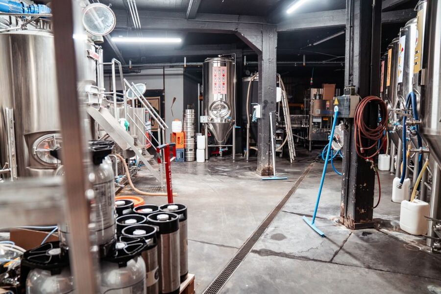 Brussels: Discover Belgium's Breweries with a Local - Your Route, Stop by Stop: From Chocolate Windows to a Fresh Final Pour