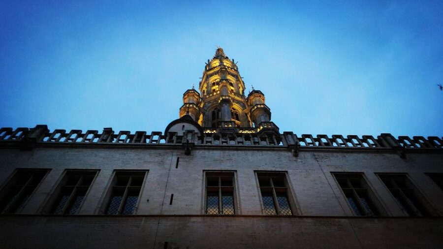 Brussels: Hungry Mary's Famous Beer and Chocolate Tour - Royal Galleries to Grand Place: why the sightseeing matters for the food stops