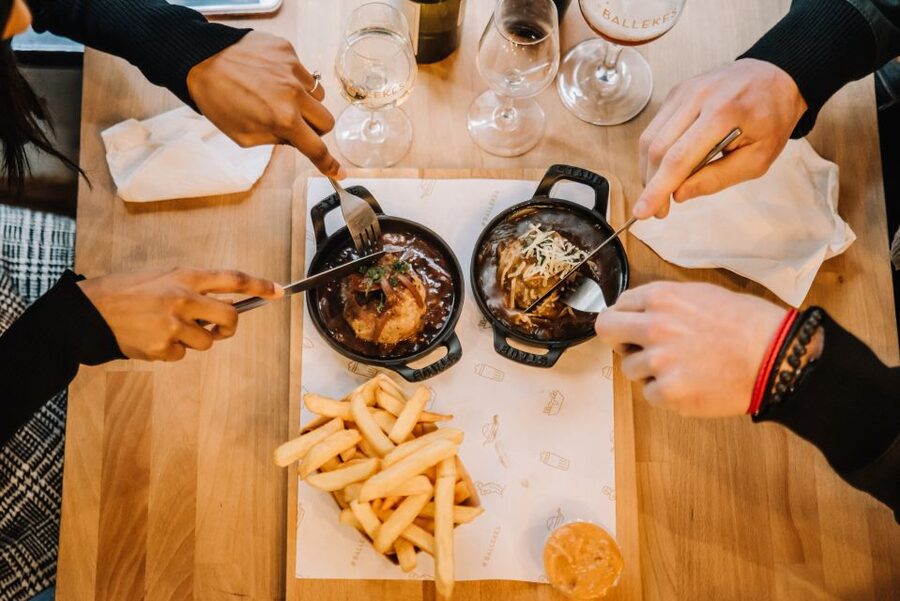 Brussels: Private Custom Walking Tour with a Local Host - Should you book this private custom walking tour?