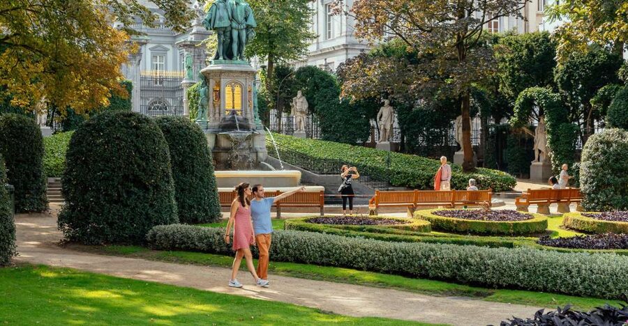 Brussels: Private Tour w/ Locals – Highlights & Hidden Gems - Starting at Café Archipel by Marché aux poulets