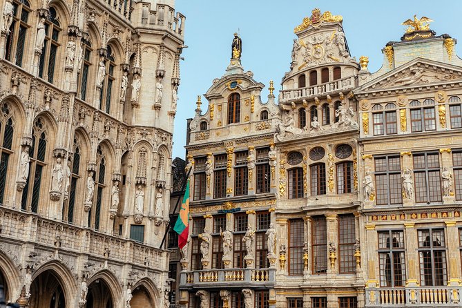Brussels PRIVATE TOUR With Locals: Highlights & Hidden Gems - Stop 2: Palais Royal de Bruxelles area with local storytelling