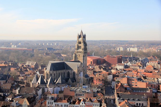 Brussels to Bruges: Private & Personalized Day Trip with a Local - Stop 1 in Bruges: canals, cobbled streets, and medieval architecture