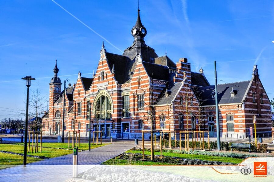 Brussels Train World Museum Entrance Ticket - Royal cars, railway cottages, and the museum’s storytelling