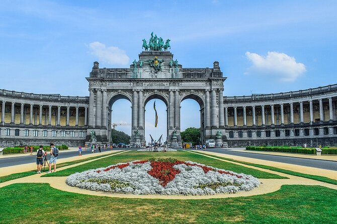 Brussels Walking Tour: Explore Top Sights & Hidden Gems - Palais Royal de Bruxelles: Royal Space Above the Streets
