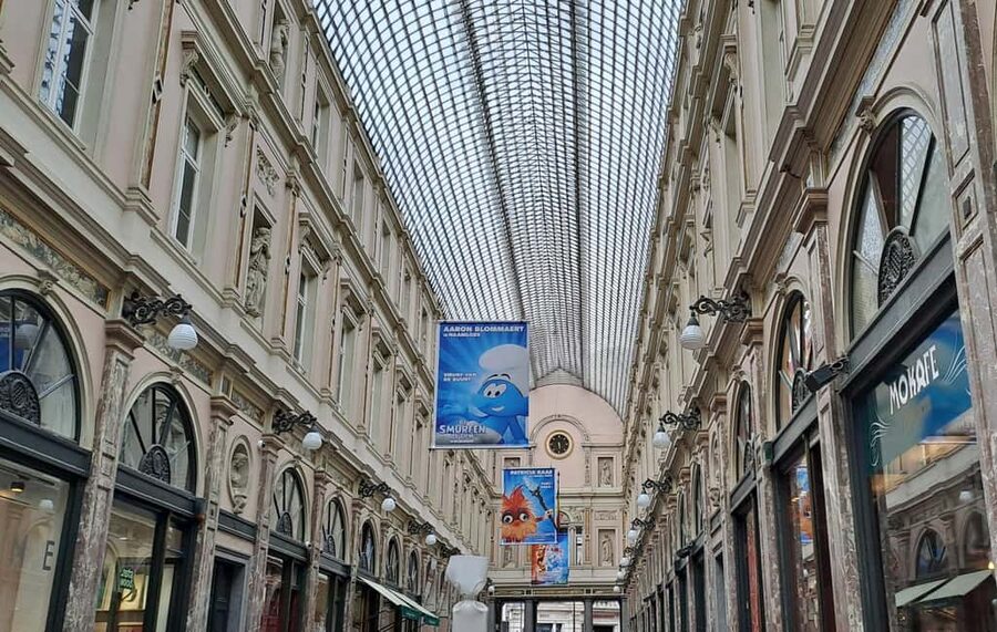 Brussels: Walking Tour with Belgian Lunch, Chocolate, & Beer - The Belgian lunch with mussels, beefstew, gratin, and two beer tastings