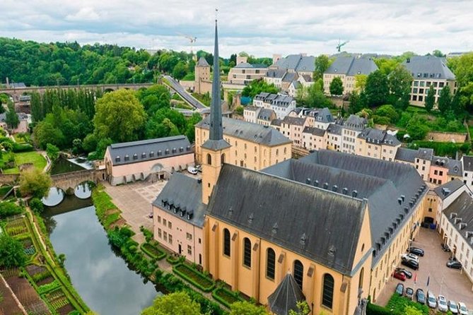 Excursion to Luxembourg and Dinant from Brussels - The Spanish-language guiding style: good for fast stops