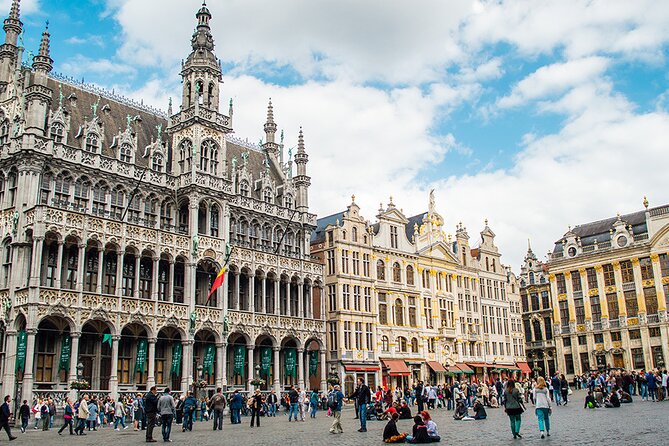Free tour of Brussels in Italian ( with booking fee) - Italian language reality: plan for Italian, and know your options