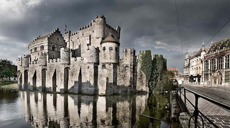 From Brussels: Day Trip to Ghent with Atomium - St. Bavo’s Cathedral and the Van Eyck Masterpiece