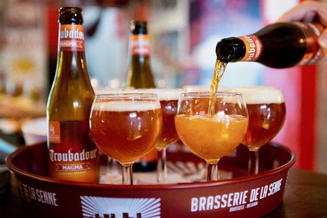 Hungry Mary's Famous Beer and Chocolate Tour in Brussels - Royal Theatre Toone: puppets, then the beer starts