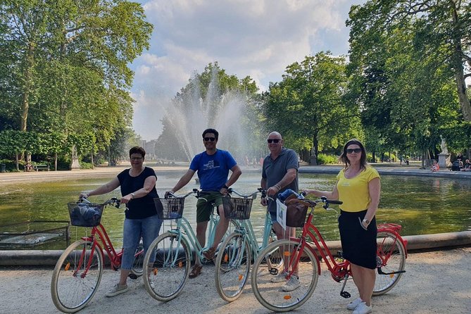 Lively Brussels Highlights Bike tour DUTCH - Bikes and effort: hills, safety, and what to wear