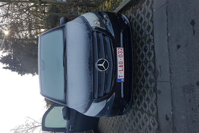 Luxury Minivan from Charleroi airport to the city of Brussels - Where to Meet at Charleroi: Leonidas in Terminal 1