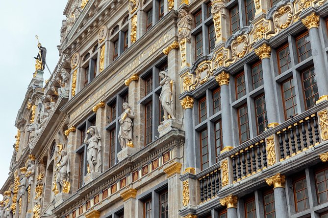 Private City Kickstart Tour: Brussels - Manneken Pis, Jacques Brel, and Jeanneke Pis: famous statues with real personality