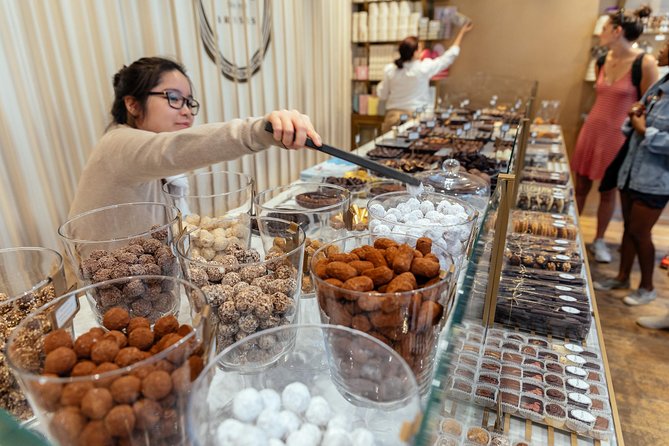 The 10 Tastings of Brussels With Locals: PRIVATE Food Tour (B-Corp certified) - Stop 2: Maison du Sac, the city’s dead-end maze