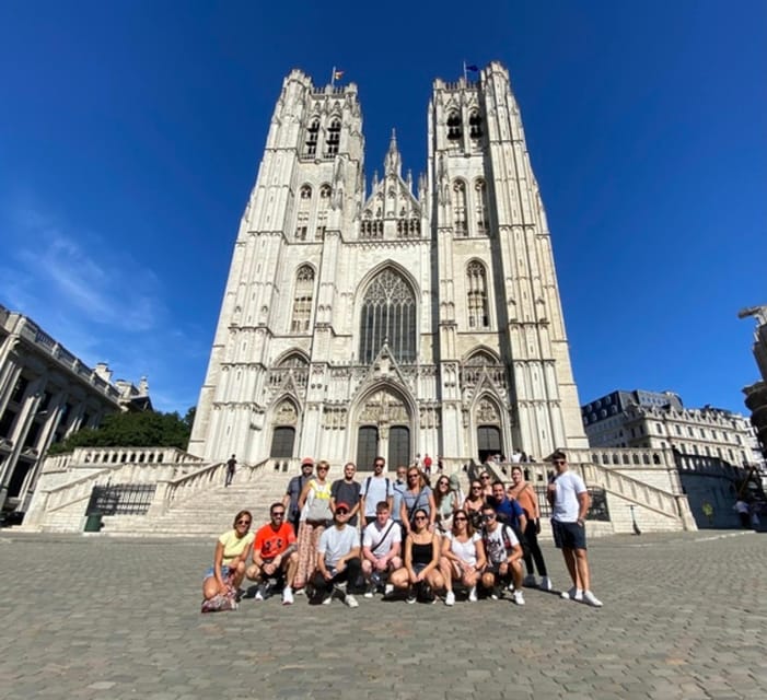 THE MOST COMPLETE TOUR of BRUSSELS! + PDF tour guide - Notre-Dame de Sablon: your short break and the interior peek