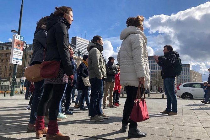 Visite guidée : Bruxelles, 1000 Ans de Luttes - Stop 4: Marolles Backstreets, Poverty, and Pride in the Center