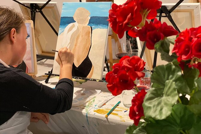 Wine and Painting Workshop Experience in Brussels - The photo reference rule: why it makes your painting look better
